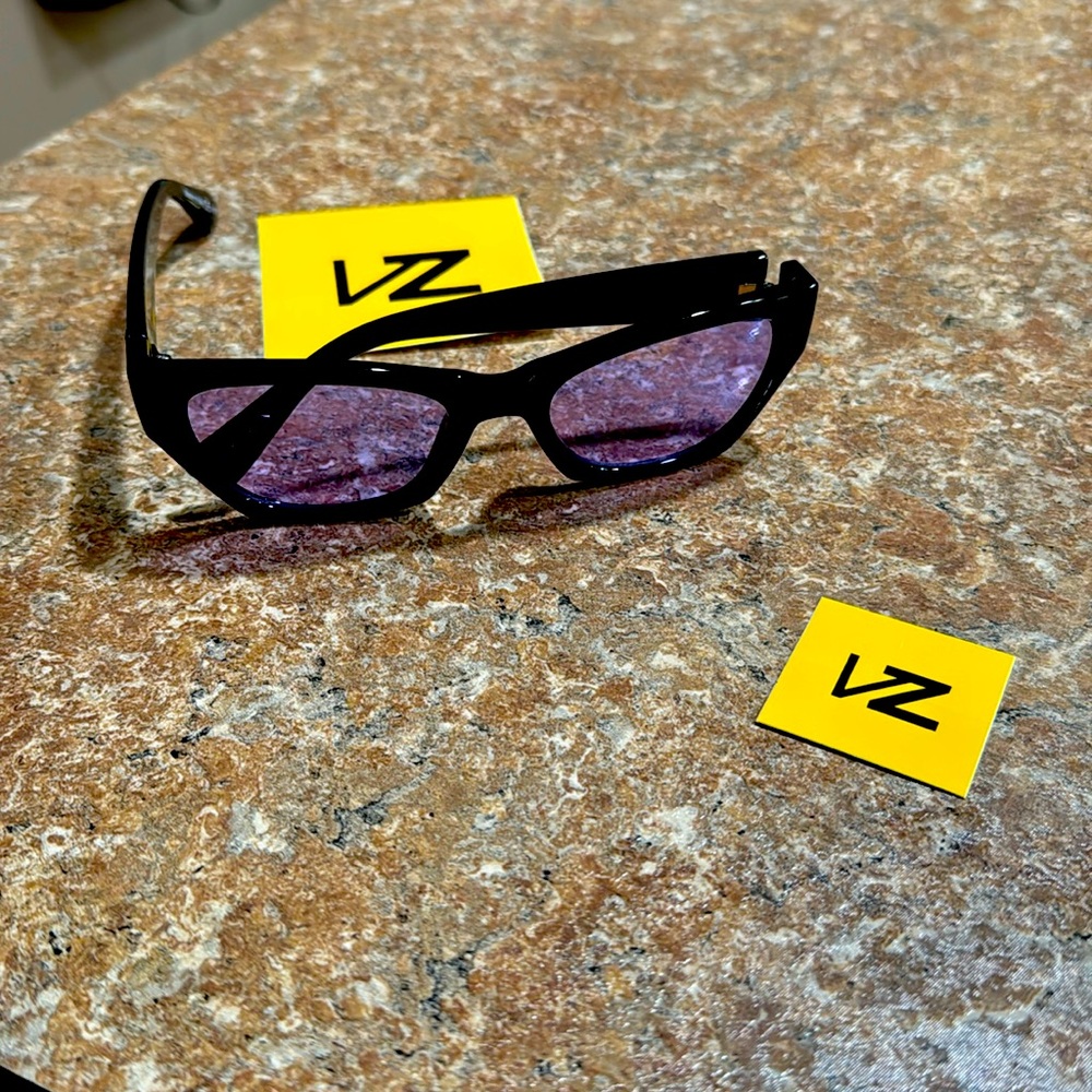 Vonzipper stray sunglasses non polar